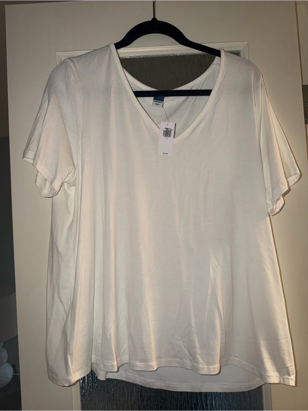 Old Navy White V-Neck Tee Top NEW WITH TAGS